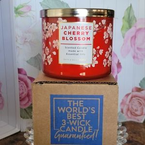 Japanese Cherry Blossom Candle • Bath & Body ••• Retail Value = $27 •